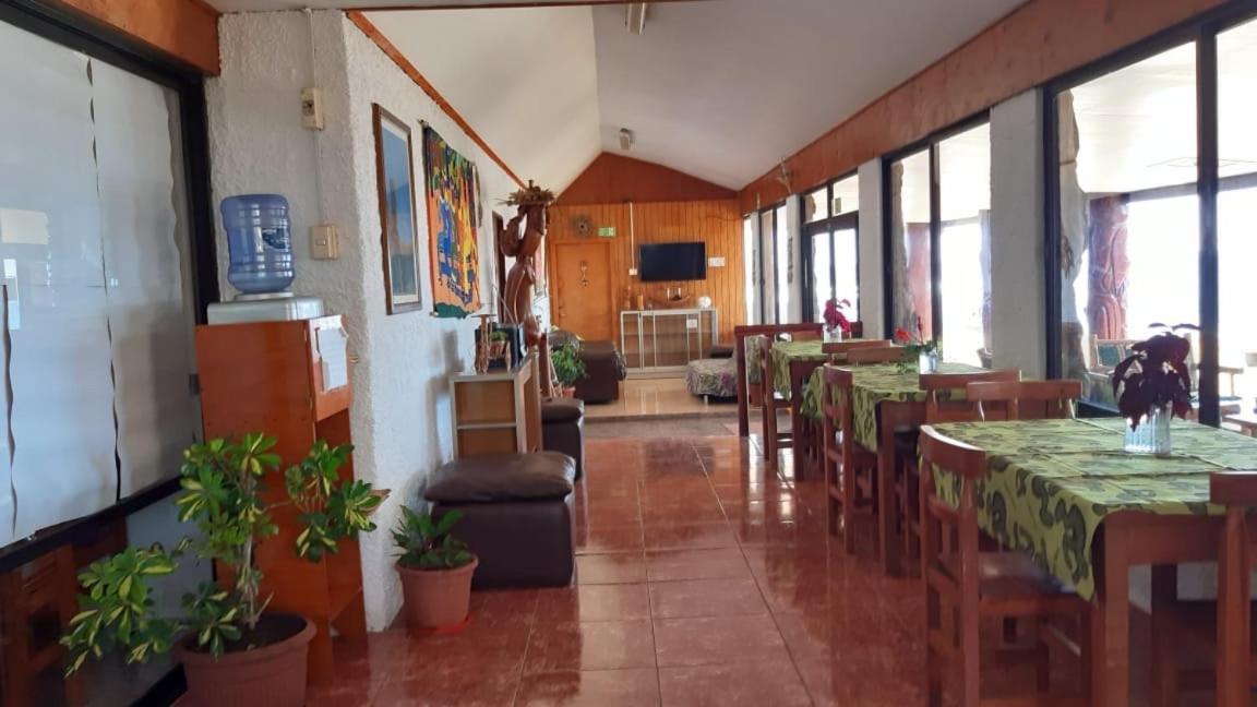 Cabanas & Hostal Tojika ハンガ・ロア エクステリア 写真