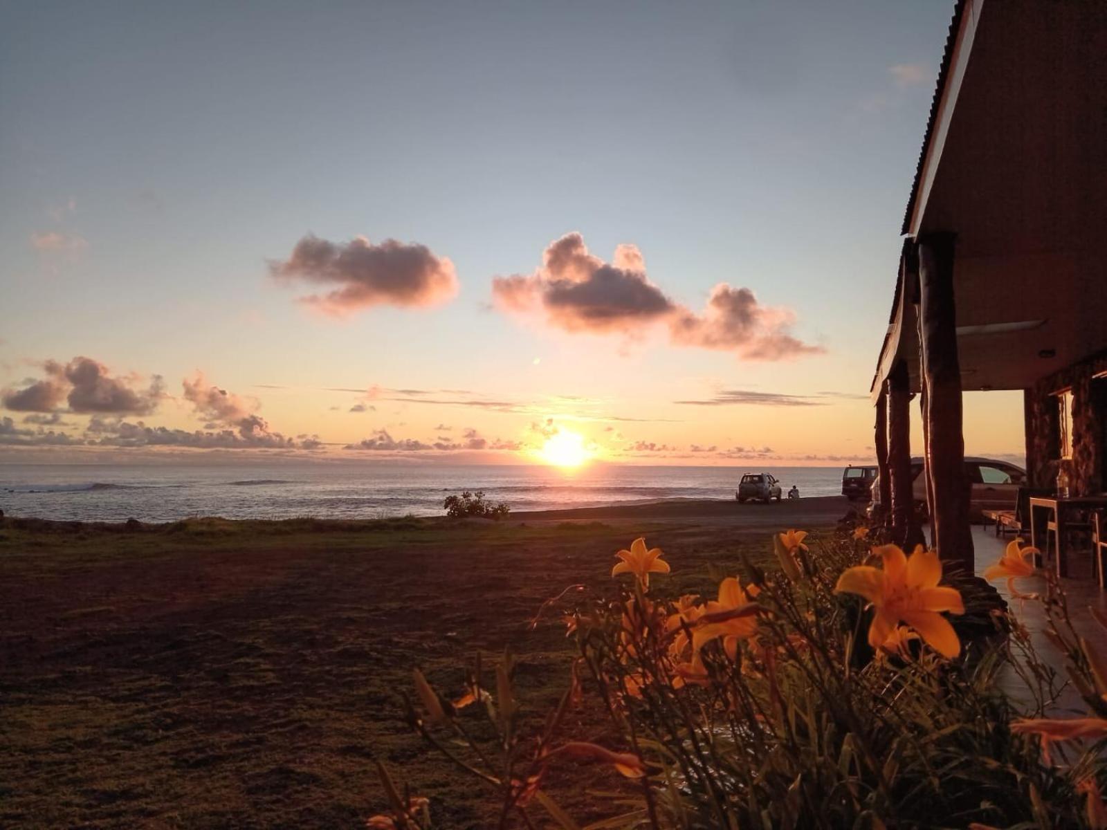 Cabanas & Hostal Tojika ハンガ・ロア エクステリア 写真