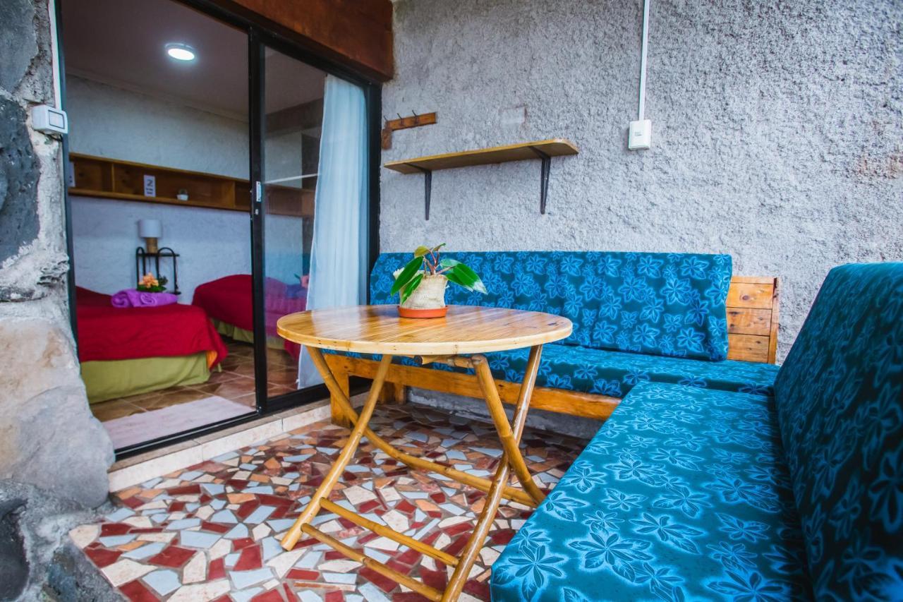 Cabanas & Hostal Tojika ハンガ・ロア エクステリア 写真